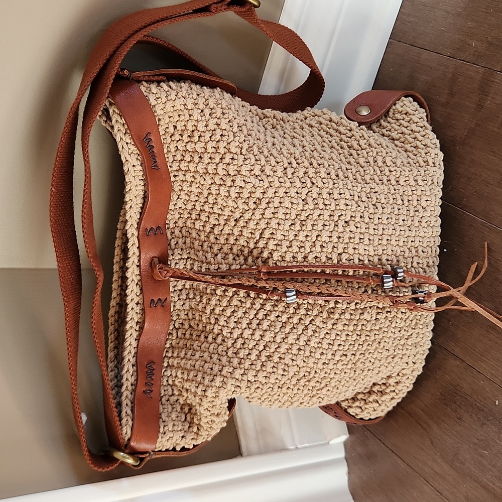 GORGEOUS Lucky Brand Crochet Leather Trim Crossbody Bag